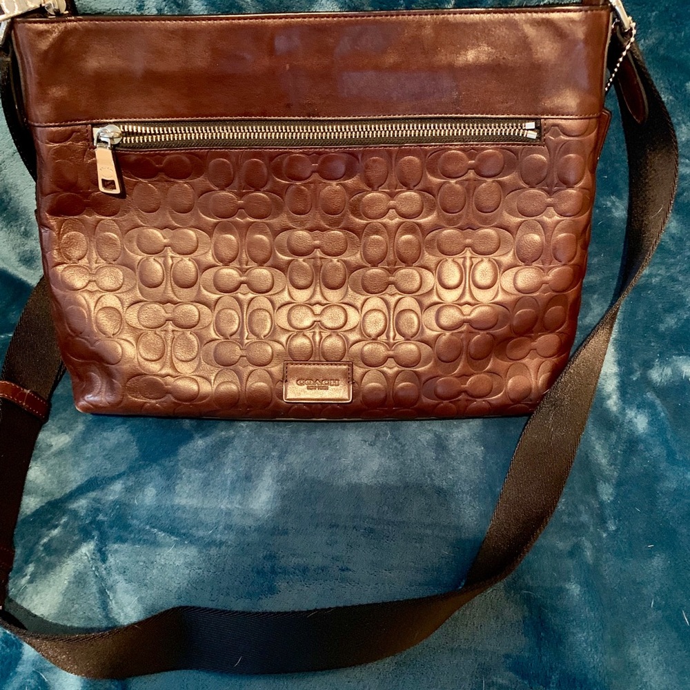 Authentic coach messenger/laptop bag